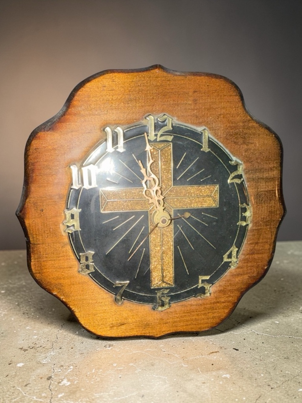 Vintage Wooden Wall Clock w/ Cross Design Gold and Black Religious Quartz Clock - Picture 4 of 7
